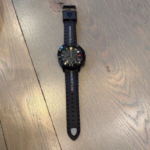 listing-status-banner